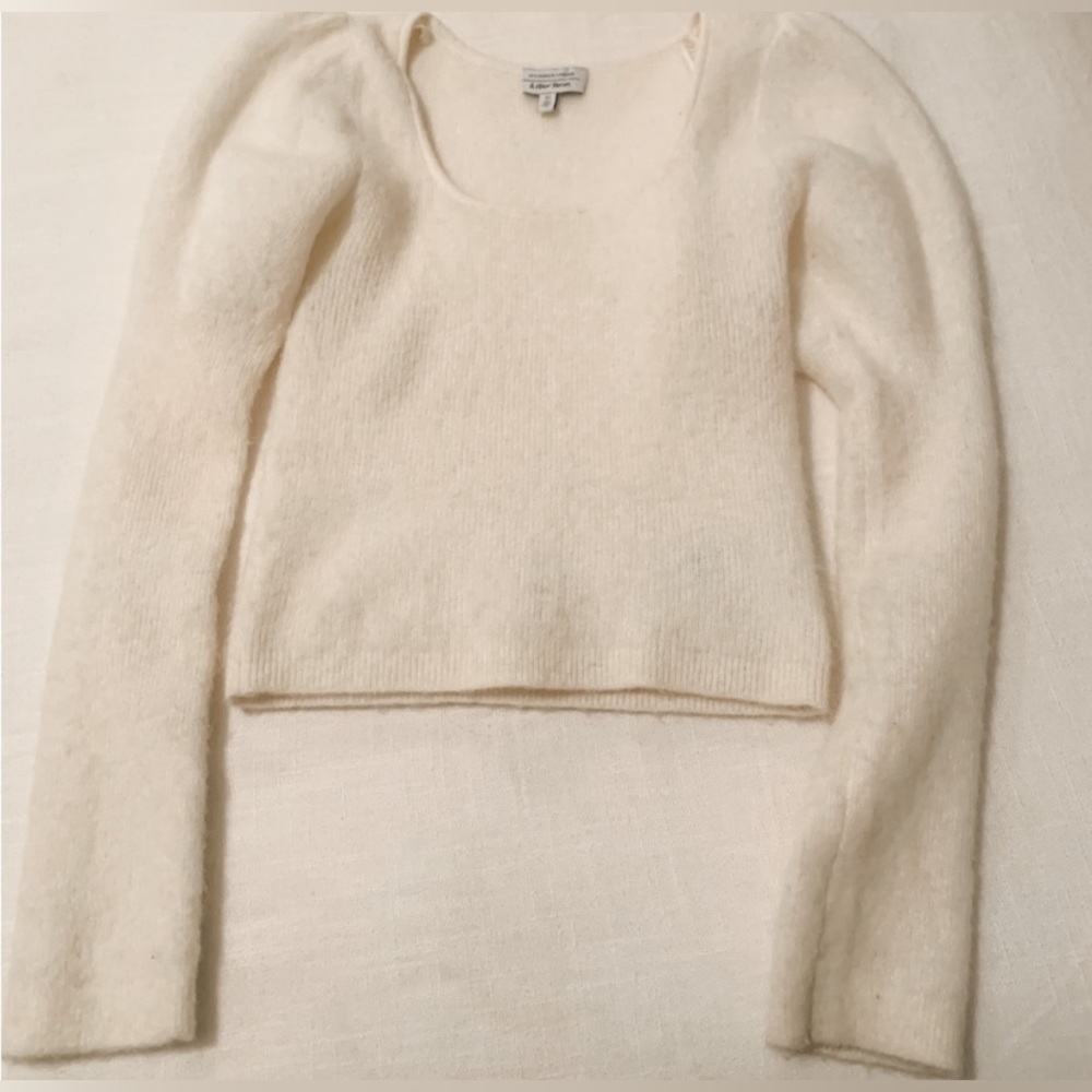 Alpaca blend cream sweater 🤍